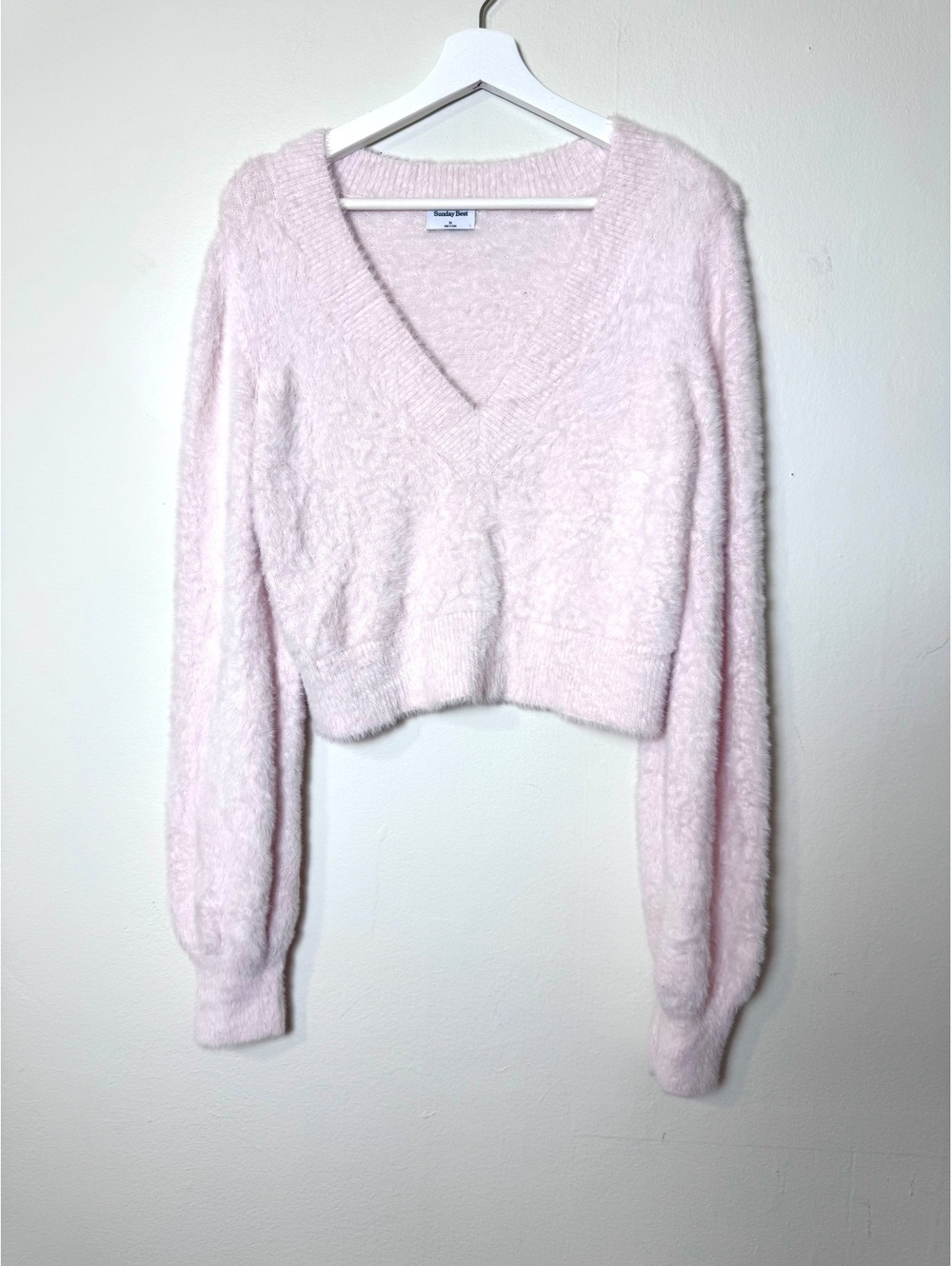 Pink cropped fuzzy v-neck sweater long sleeve Sunday Best size M